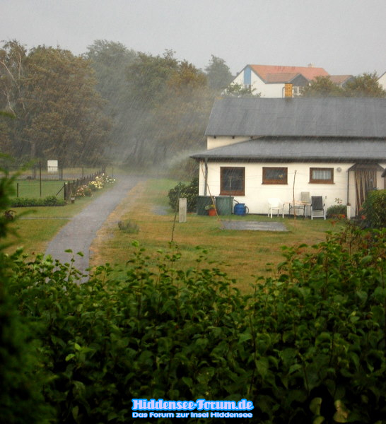 Starkregen über Vitte mit Gewitter