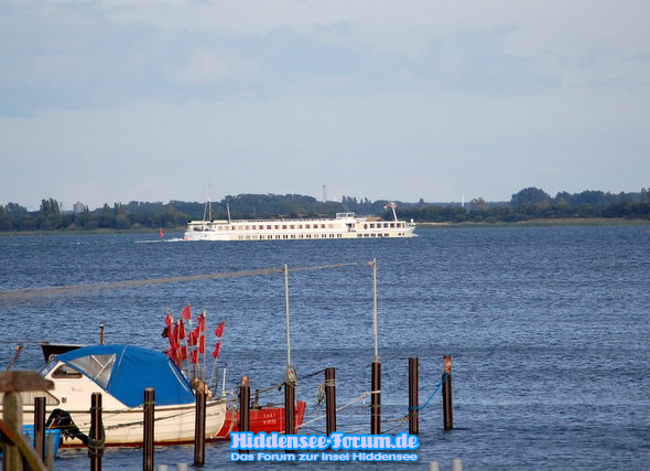 UND WIEDER GEHT EIN SCHIFF VON UNS