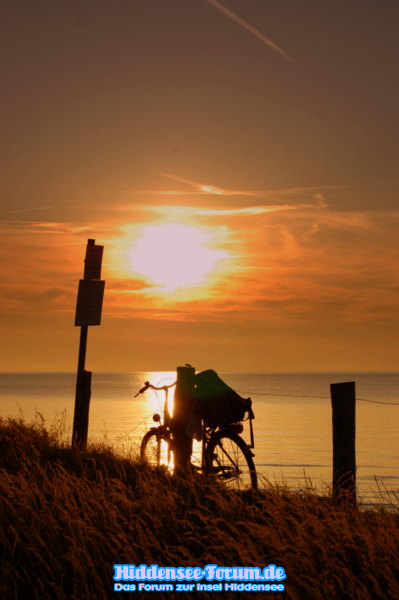 Sonnenuntergang mit  Urlaubsrad