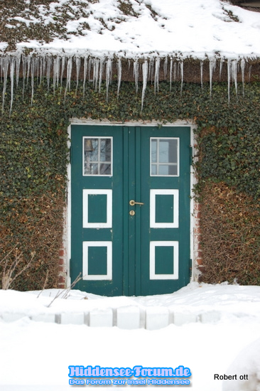 Eiszapfen an jedem Haus
