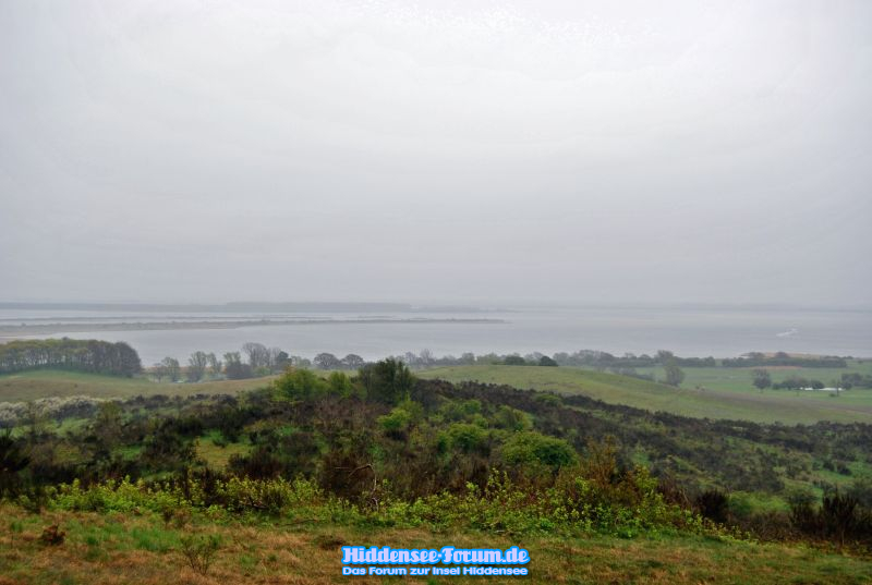 Inselblick im trüben Mai