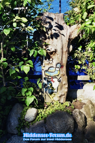 Vor der blauen Scheune