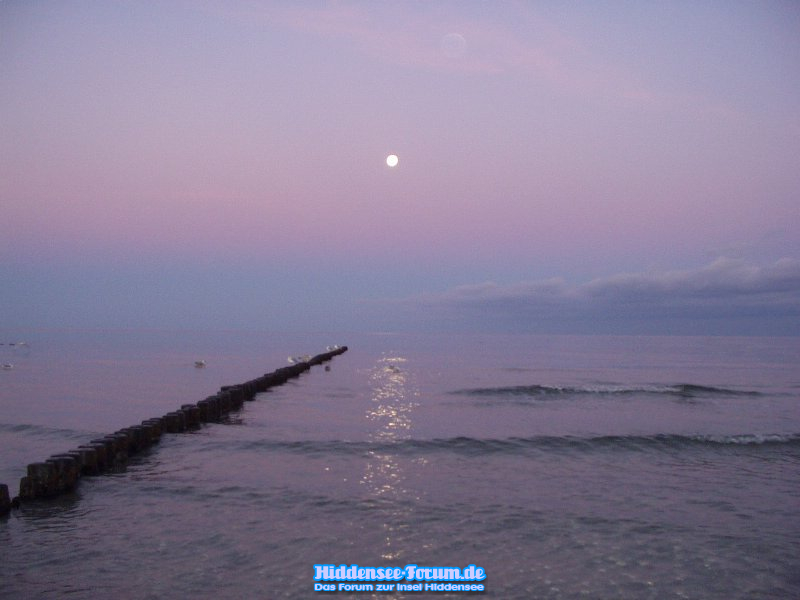 Der Mond über der Ostsee