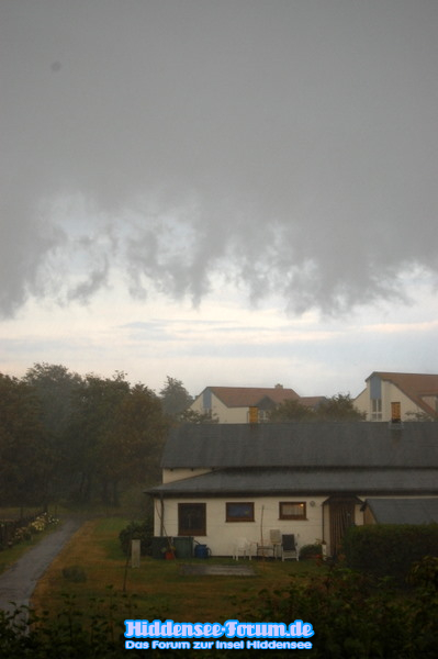 Starkregen über Vitte mit Gewitter