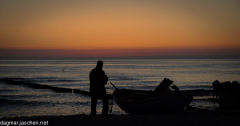 Abends am Boot in Vitte